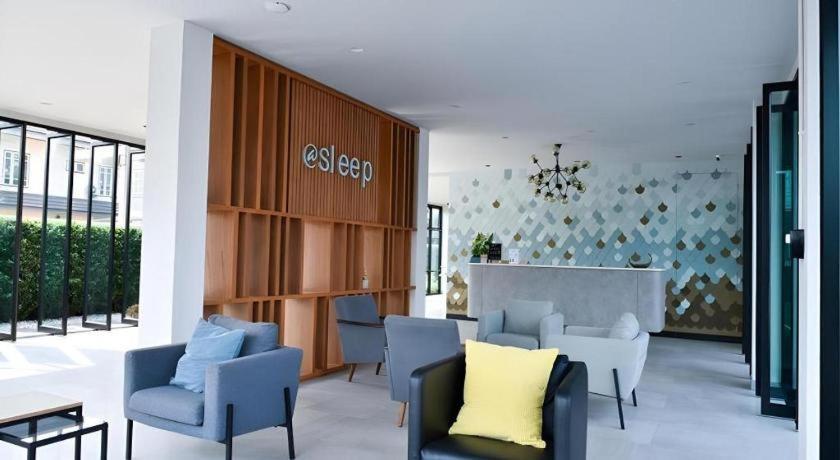 @Sleep Hotel Накхон Патом Екстериор снимка