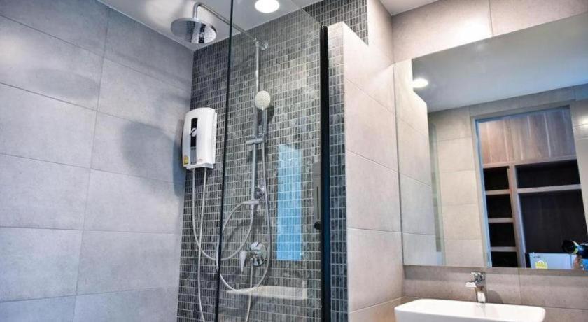 @Sleep Hotel Накхон Патом Екстериор снимка