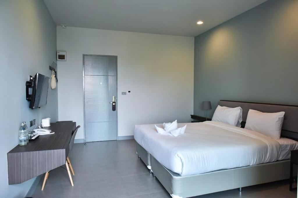 @Sleep Hotel Накхон Патом Екстериор снимка