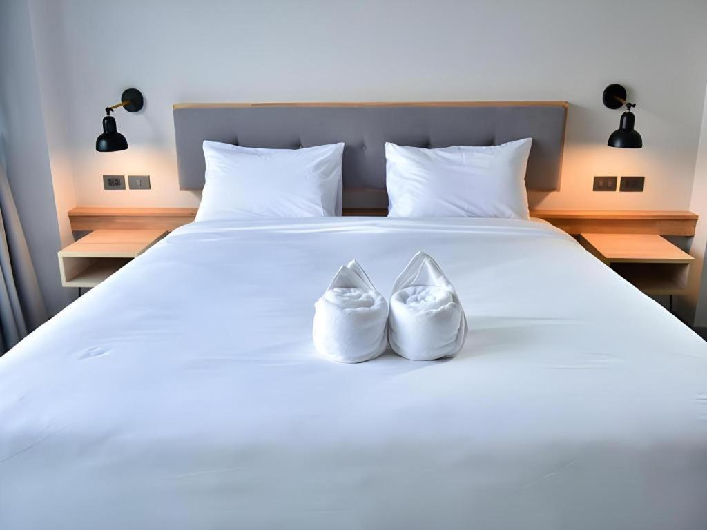 @Sleep Hotel Накхон Патом Екстериор снимка