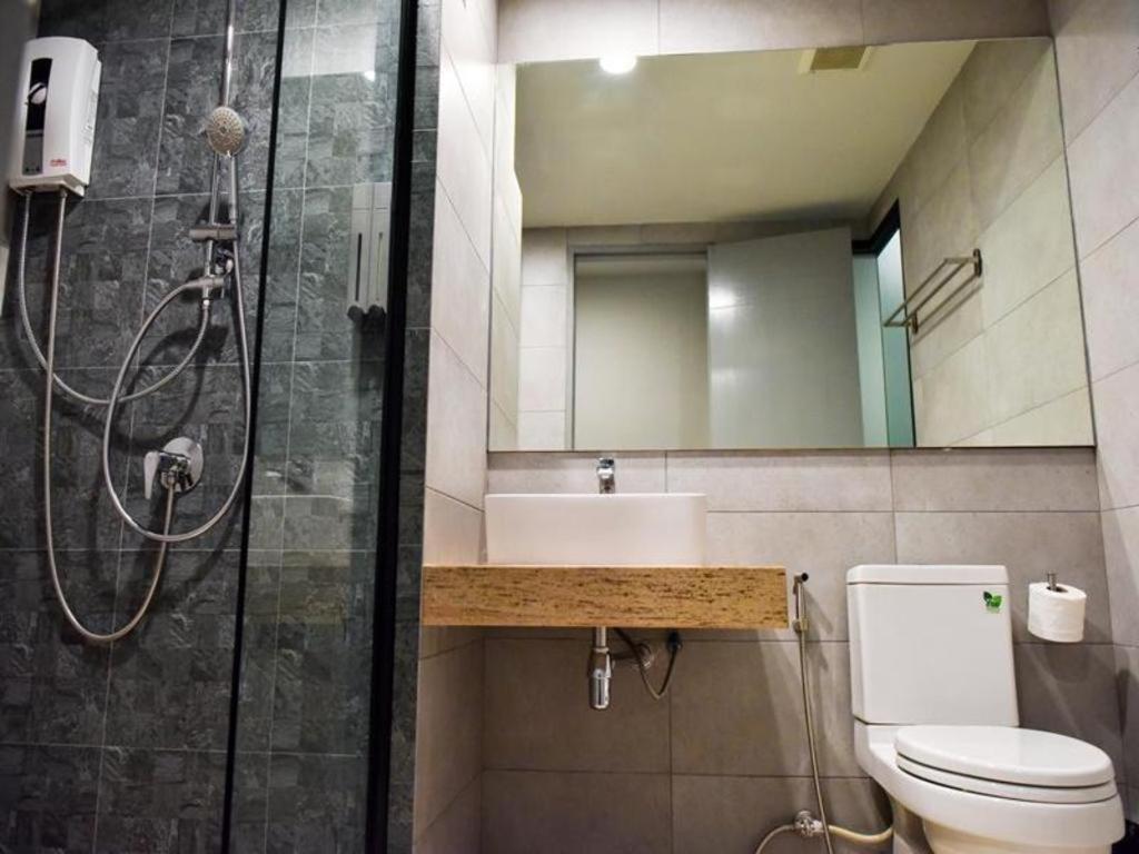 @Sleep Hotel Накхон Патом Екстериор снимка